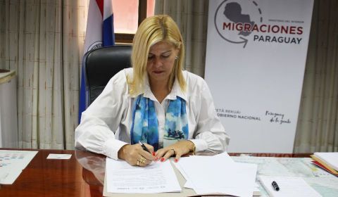 Migraciones y la SFP firman convenio de cooperación para profesionalizar la gestión migratoria