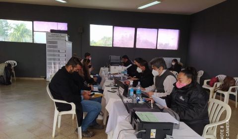 Equipo móvil de la DGM culminó su cuarta jornada de regularización migratoria del año