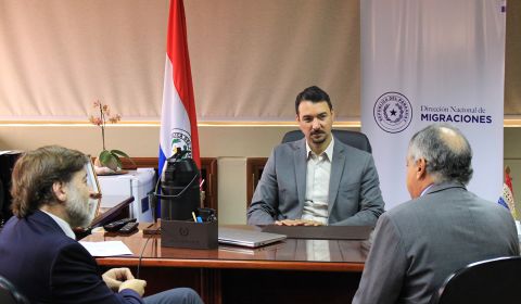 Titular de Migraciones recibió la visita oficial del Embajador de Argentina en Paraguay
