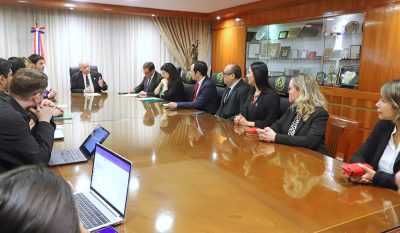 Avanza proceso para la digitalización de autorizaciones de viaje para niños, niñas y adolescentes