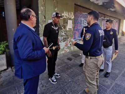 Seguridad migratoria: Cae otro extranjero con pasaporte costarricense de contenido falso en el microcentro de Asunción
