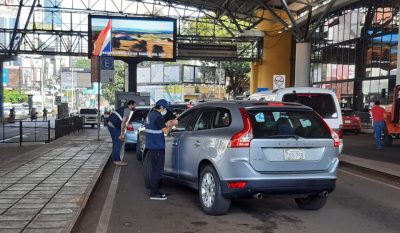 Migraciones y Vigilancia de la Salud intensifican desde hoy los controles sanitarios de viajeros en pasos terrestres con Brasil