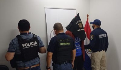 Migraciones expulsó del país a extranjero por disposición judicial