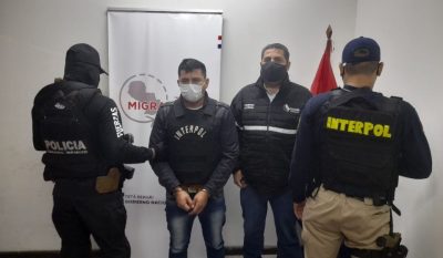 Migraciones expulsó a brasileño buscado por la justicia de su país