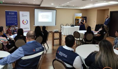 En Encarnación, inspectores migratorios se capacitan en detección de documentos fraudulentos y técnicas de entrevistas