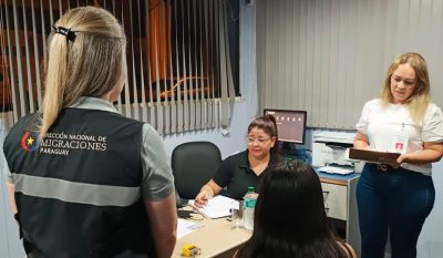 Inspectores migratorios impiden salida irregular de adolescente paraguaya en Encarnación
