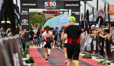 La DNM aplicó su protocolo de facilitación migratoria para atletas y visitantes extranjeros en el triatlón IRONMAN 5150