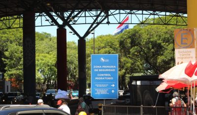 Inspectores migratorios impidieron salida irregular de una menor en el Puente de la Amistad