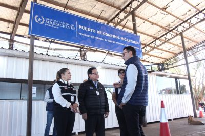Control unificado muestra resultados positivos en el paso fronterizo del Puente San Roque González de Santacruz