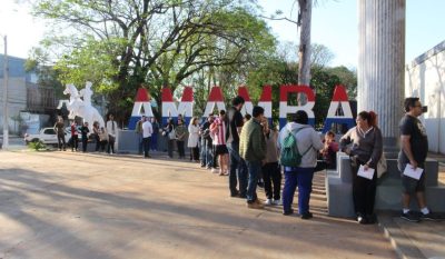 El MigraMóvil cerró su jornada con más de 800 extranjeros solicitantes de residencia en Pedro Juan Caballero