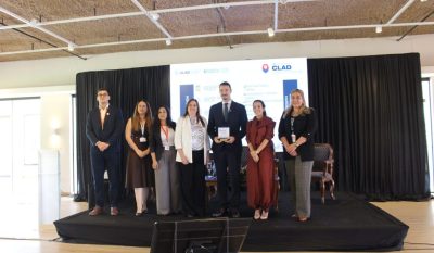 Migraciones es reconocida por el MEF durante el Congreso Internacional del CLAD 2025