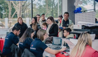 Migraciones supera récord histórico en solicitudes y otorgamientos de residencia en 2025